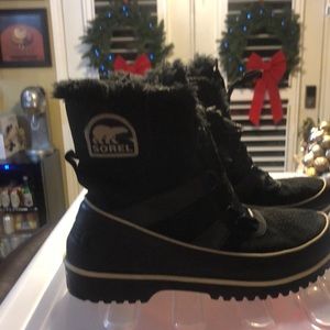 Sorel winter boots size 10